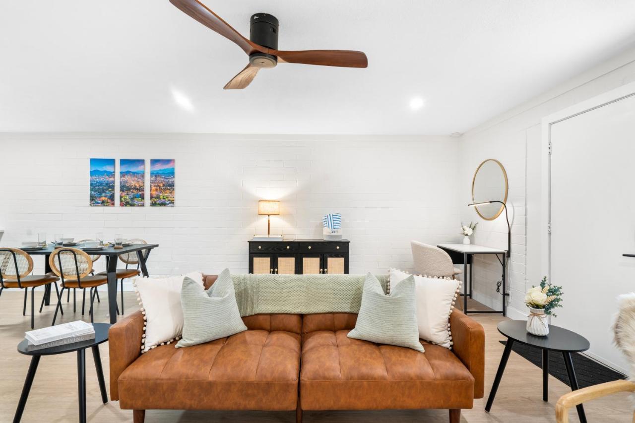 Midtown Bliss With Pool & Sports Use & Laundry & Parking * Phoenix