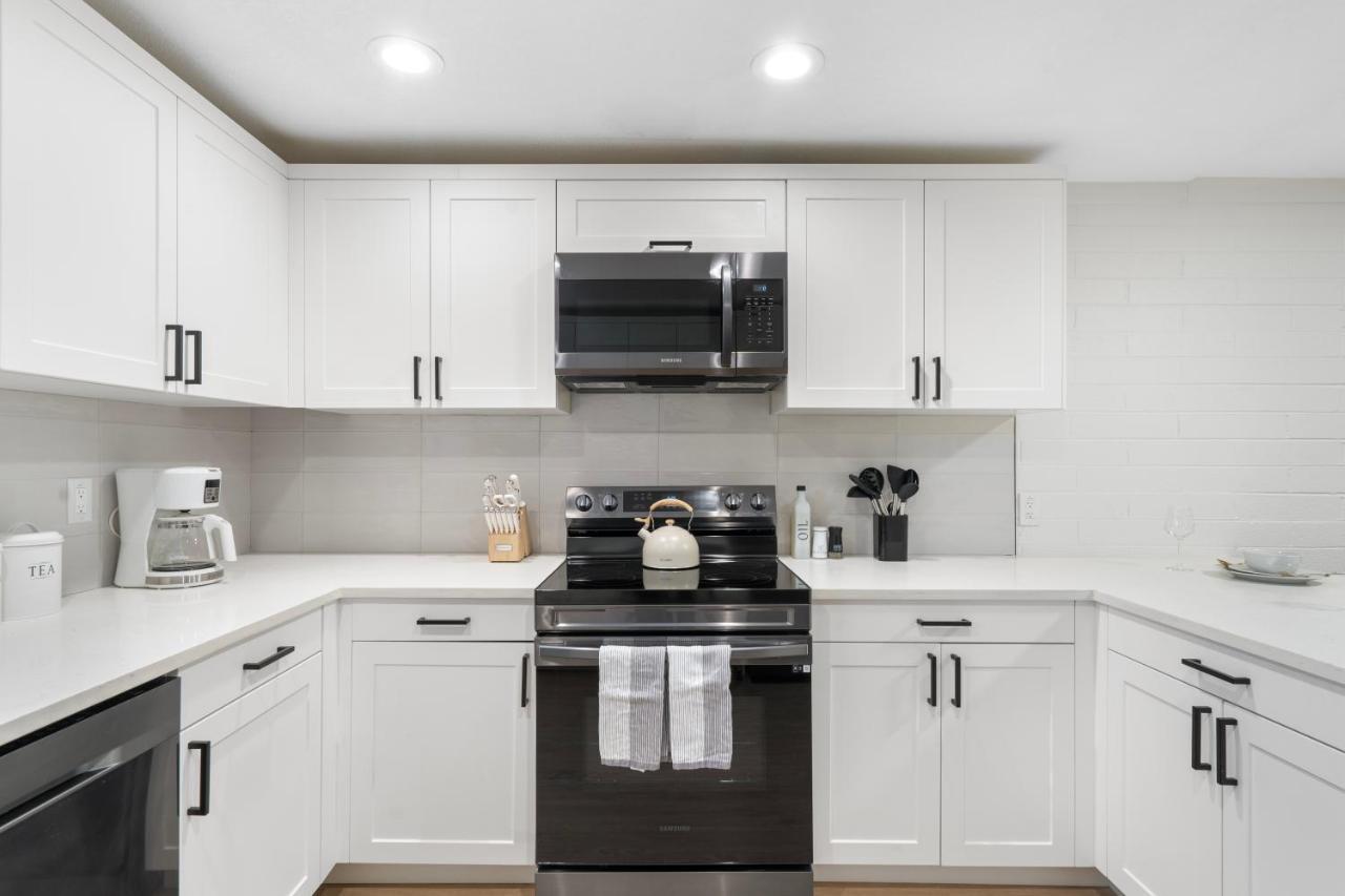 Midtown Bliss With Pool & Sports Use & Laundry & Parking Apartment Phoenix