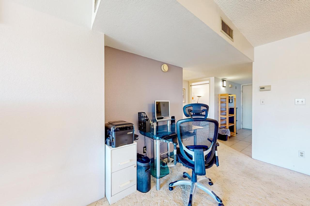 The Palm Searcher, Unit 344 Apartment Phoenix