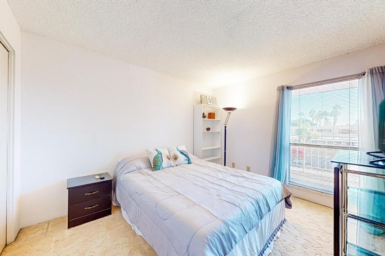 The Palm Searcher, Unit 344 Apartment *