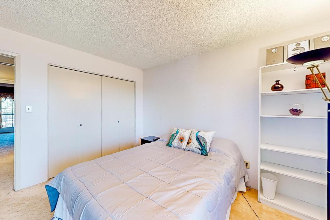 The Palm Searcher, Unit 344 Apartment Phoenix