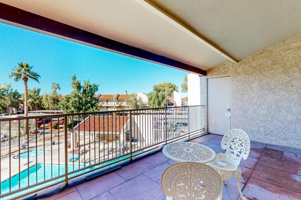 The Palm Searcher, Unit 344 Apartment