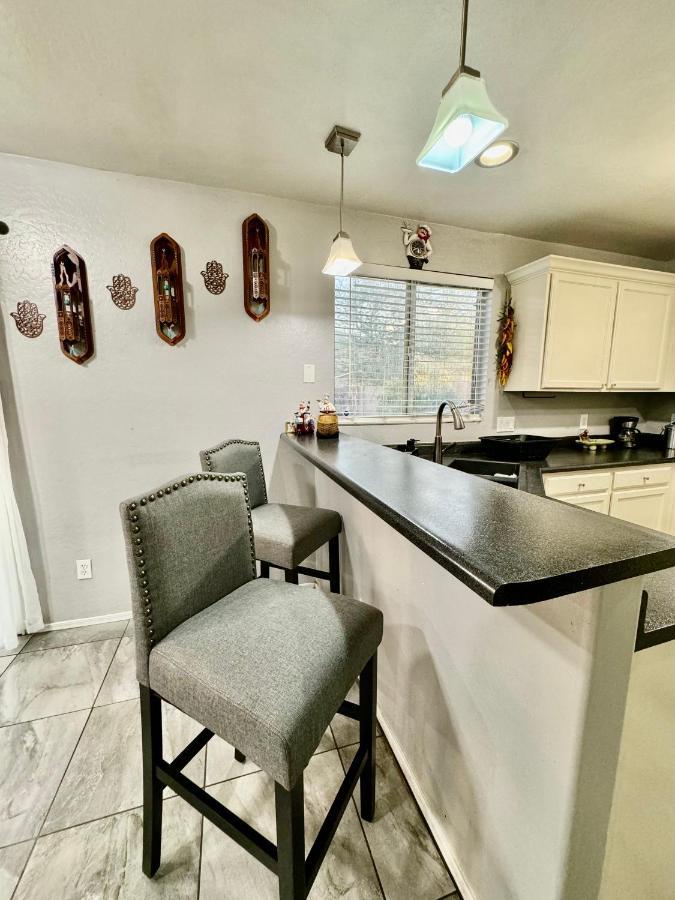 West Phx Cozy King With Private Bathroom Inside A House * Phoenix