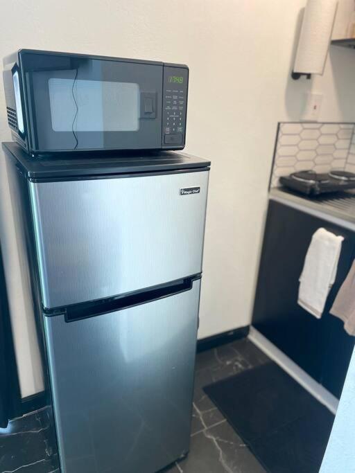 Your Tiny Downtown With Backyard Unit D