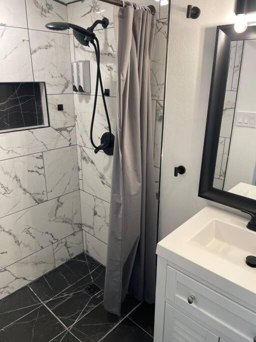 Your Tiny Downtown With Backyard Unit D * Phoenix