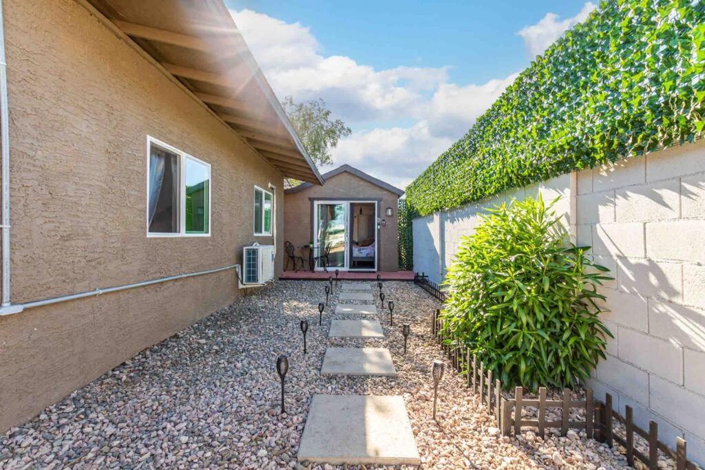 Apartamento Your Tiny Downtown With Backyard Unit D *