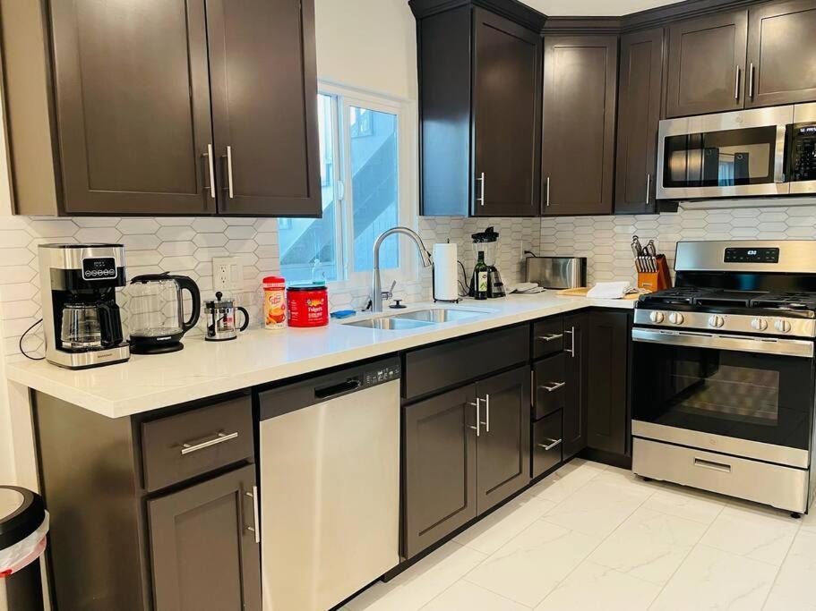 Your Downtown With California King Bed Unit A Apartamento