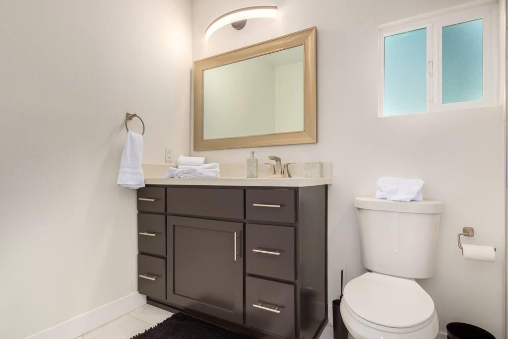 Your Downtown With California King Bed Unit A * Phoenix