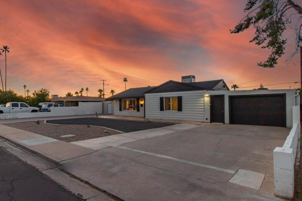 Apartamento New Midtown Modern With Backyard Phoenix