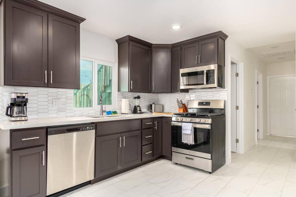 Your Downtown With California King Bed Unit A * Phoenix