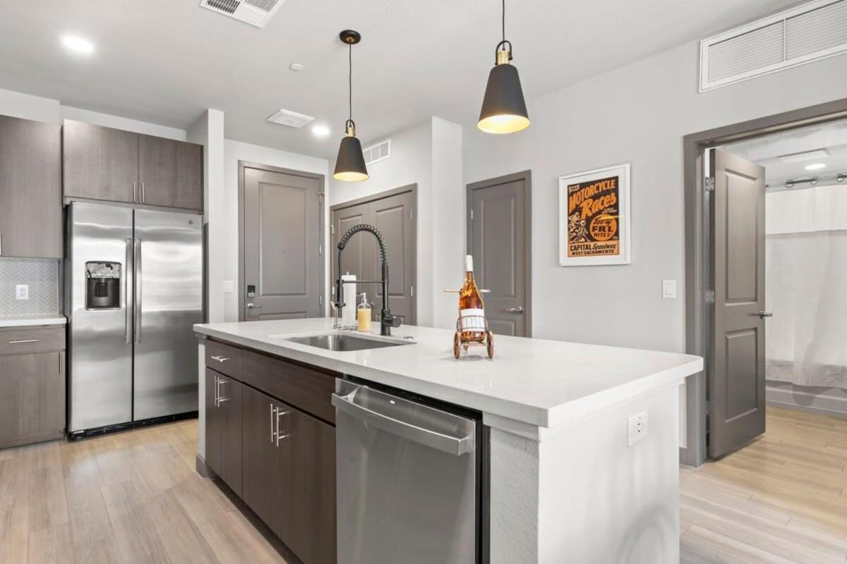 Cozysuites Phx Roro Gym, Pool, Pets, Parking! #10