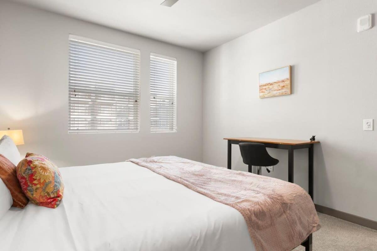 Cozysuites Phx Roro Gym, Pool, Pets, Parking! #10 * Phoenix