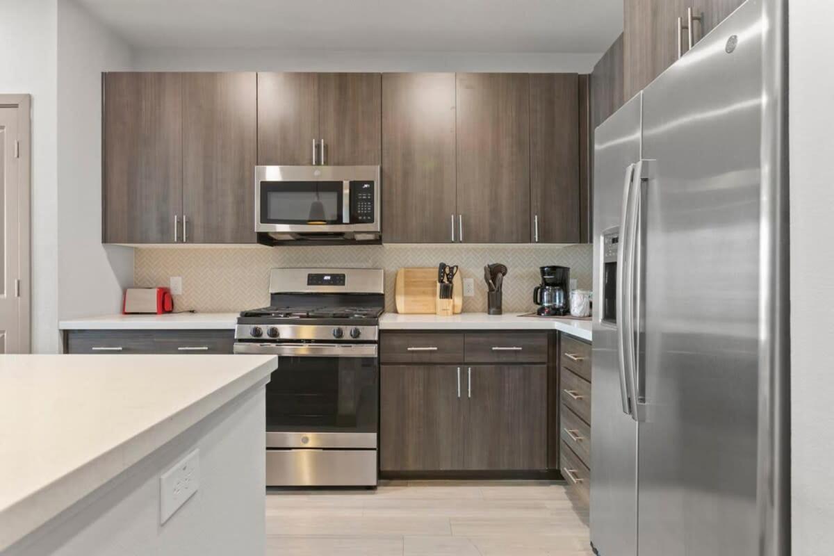 Cozysuites Phx Roro Gym Pool Pets Parking #13 Apartment