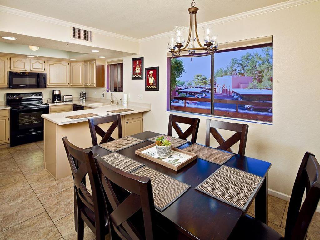 Prime Area, 5 Pool Areas, Hot Tub, Golf View Phoenix