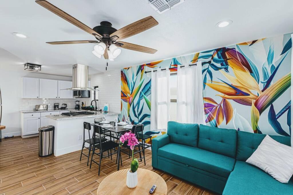 Retreat - 2 Bedroom With King-size Bed - 3 Smart Tvs - 10 Min From Airp - Unit A * Phoenix