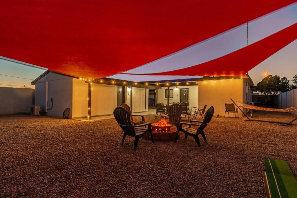 Retreat - 2 Bedroom With King-size Bed - 3 Smart Tvs - 10 Min From Airp - Unit A Holiday home *