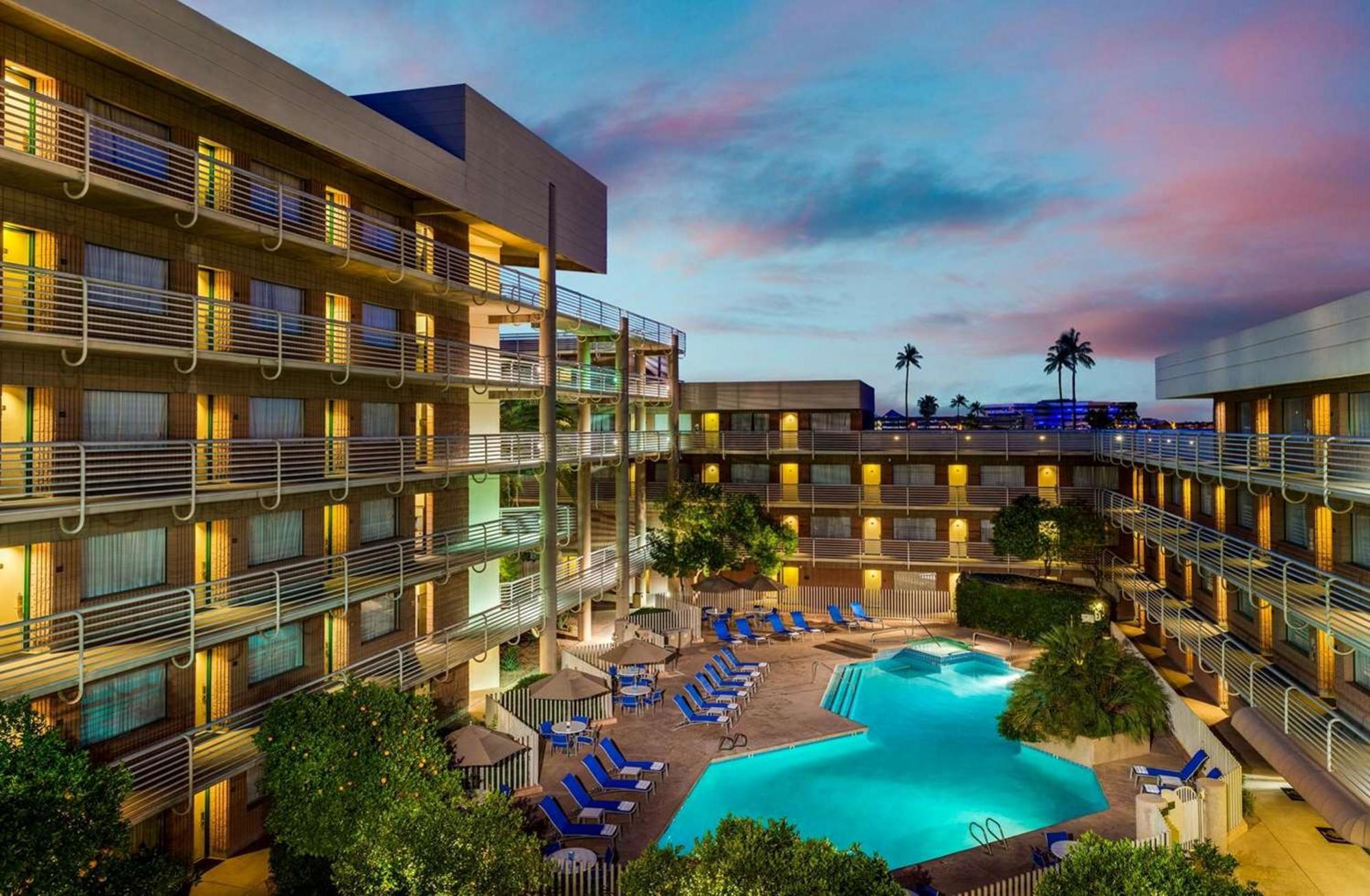 Hotel Doubletree By Hilton 4*