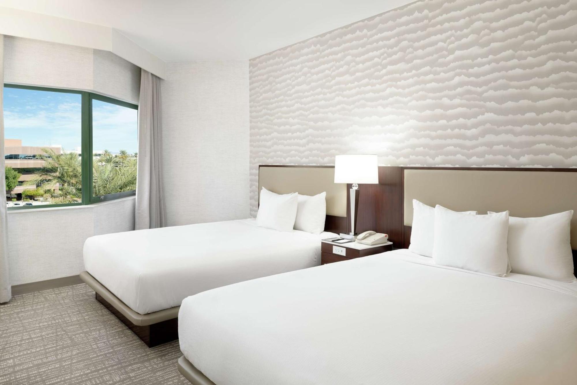 Doubletree By Hilton Hotel Phoenix