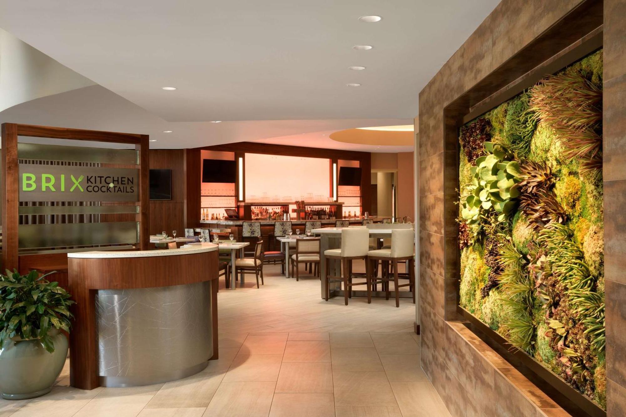 Doubletree By Hilton Hotel