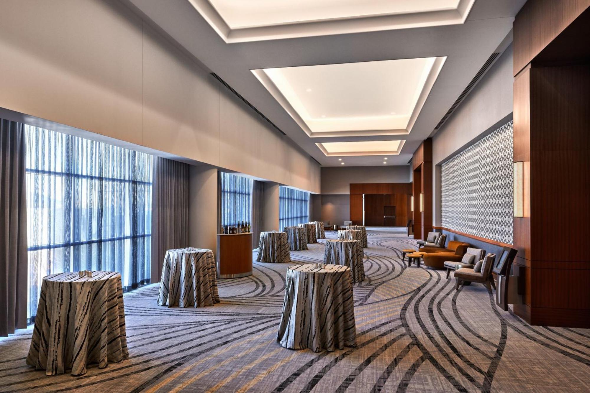 Hotel Sheraton Downtown 4*