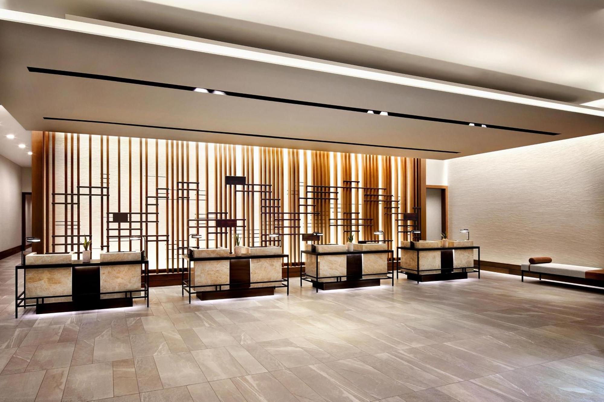 Sheraton Downtown 4*