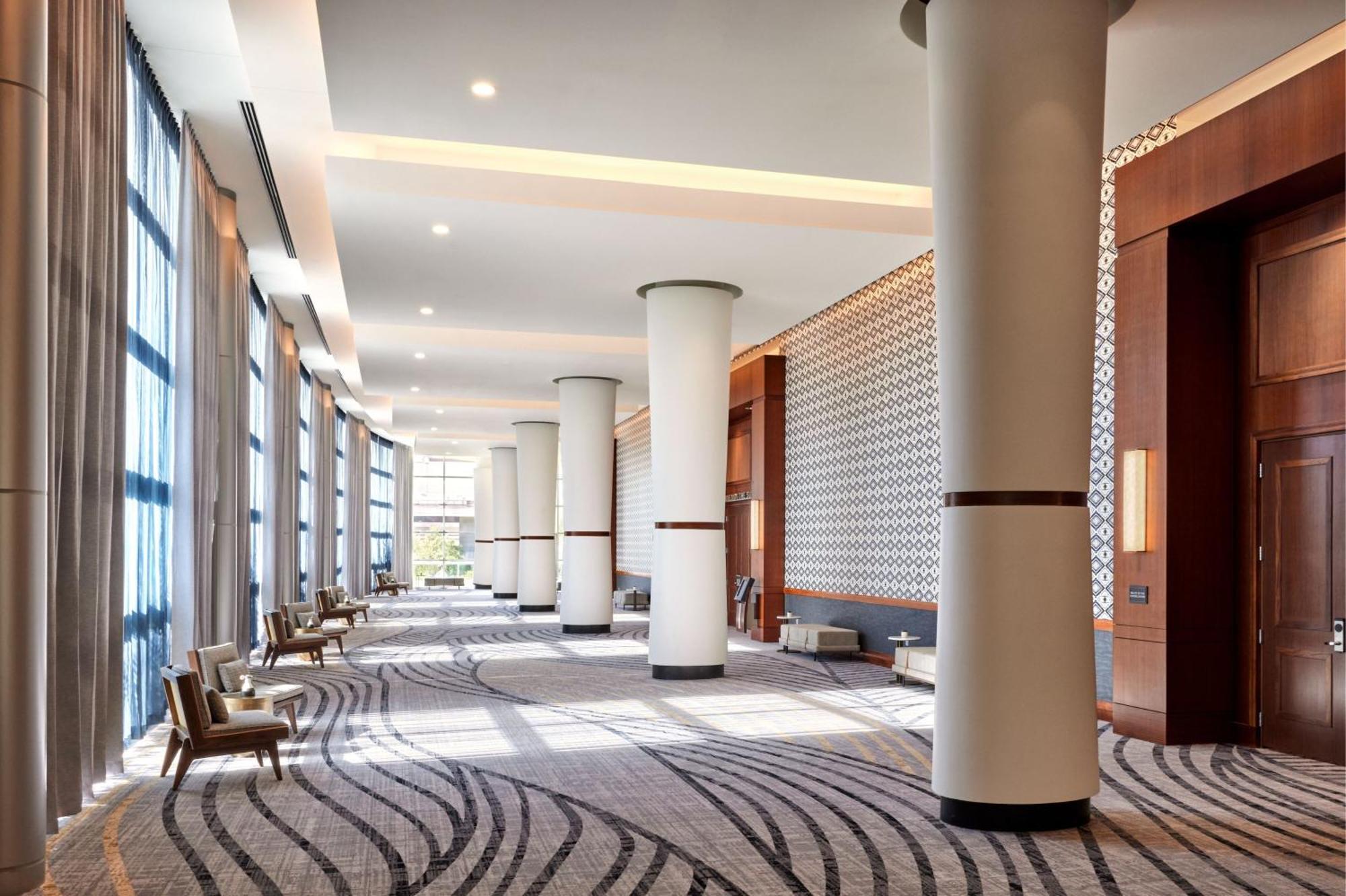 Hotel Sheraton Downtown 4*