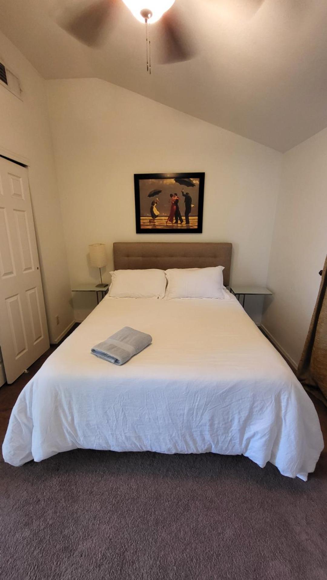 U5 - Welcoming 2-story 2 Bedroom & 2 Ba In Dt Phx With Pkg