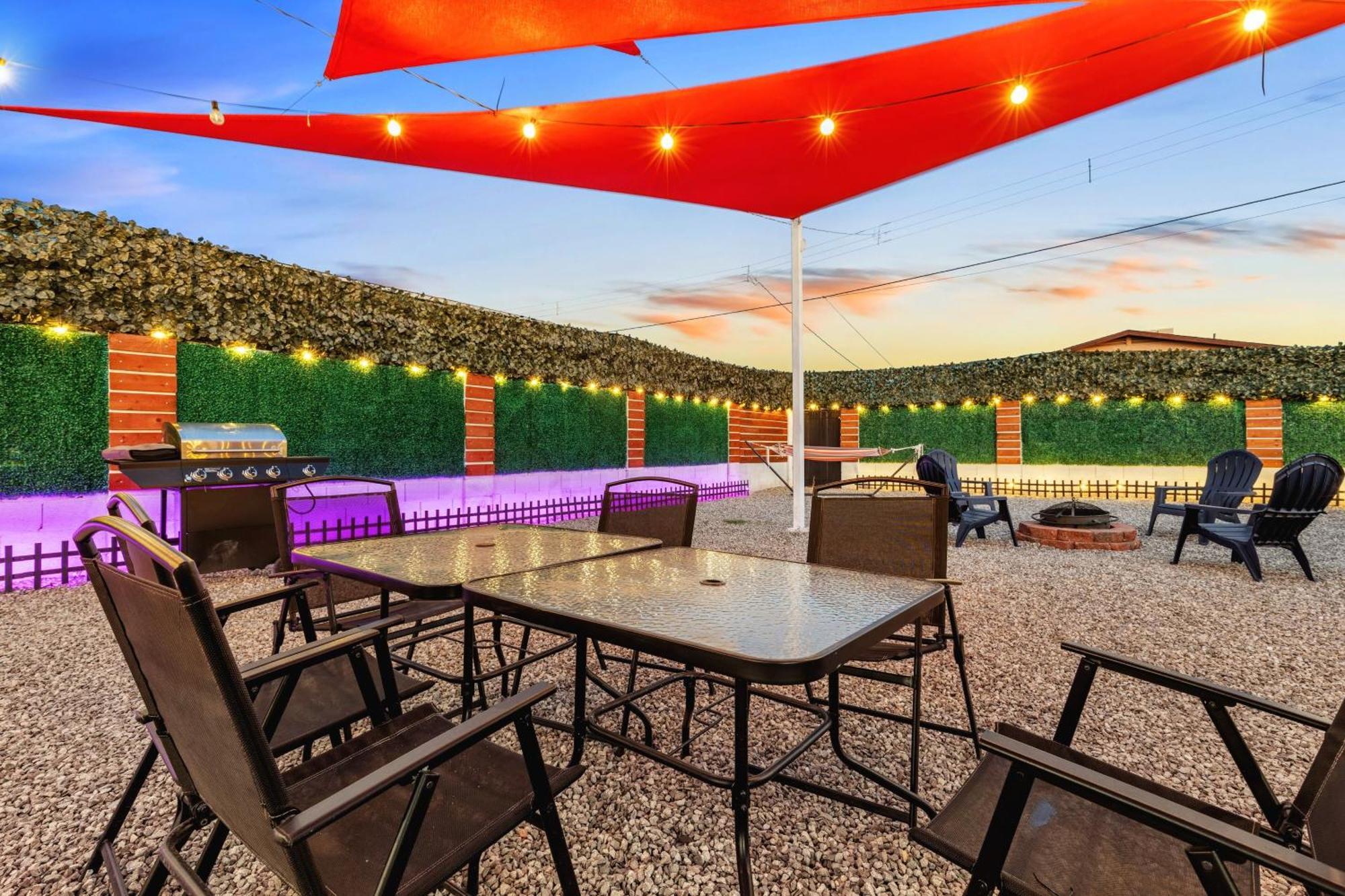 Retreat - 2 Bedroom With King-size Bed - 3 Smart Tvs - 10 Min From Airp - Unit A * Phoenix