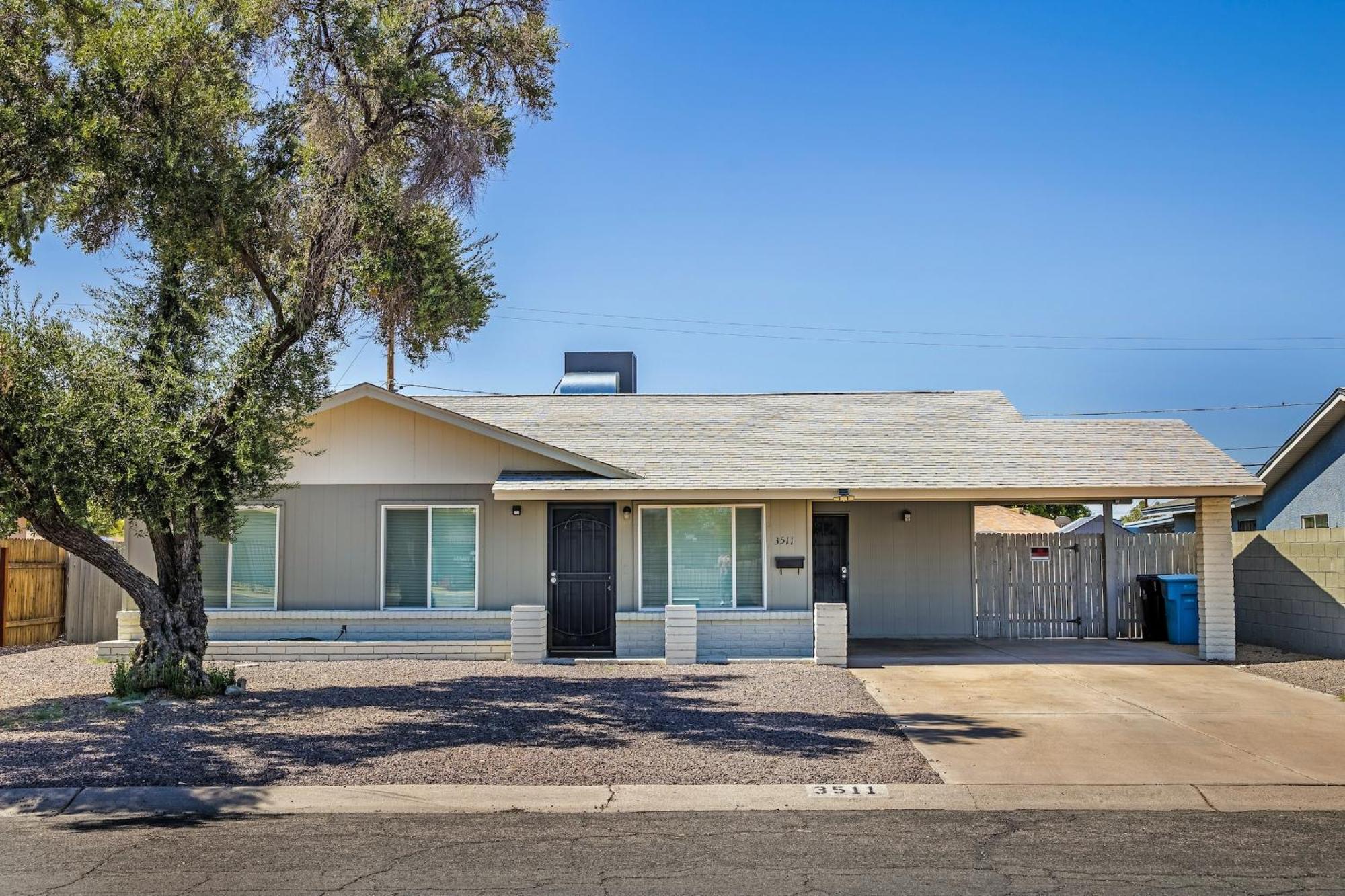 Cozy 3br House Near Attractions & Shopping *