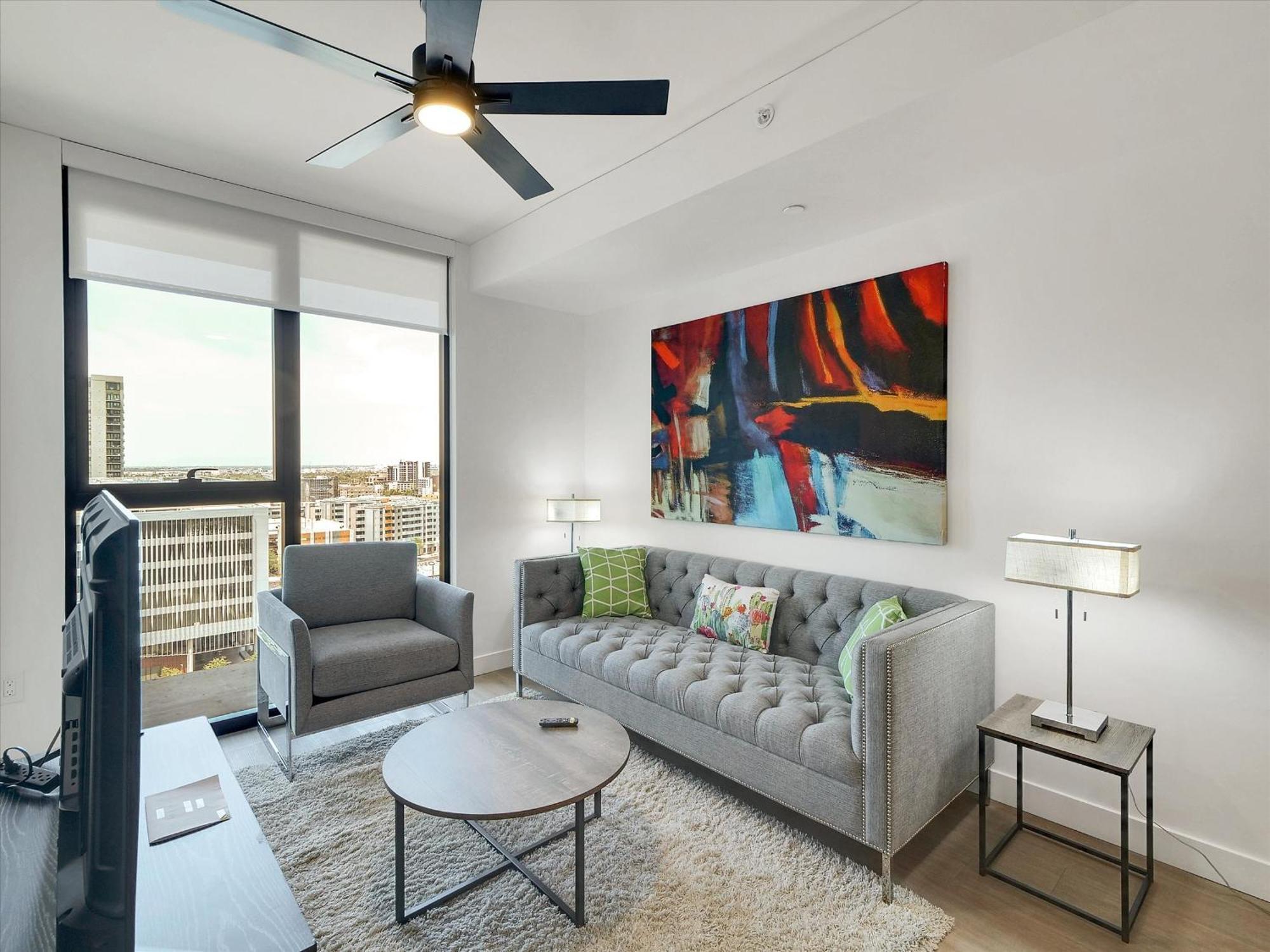 Global Luxury At Downtown