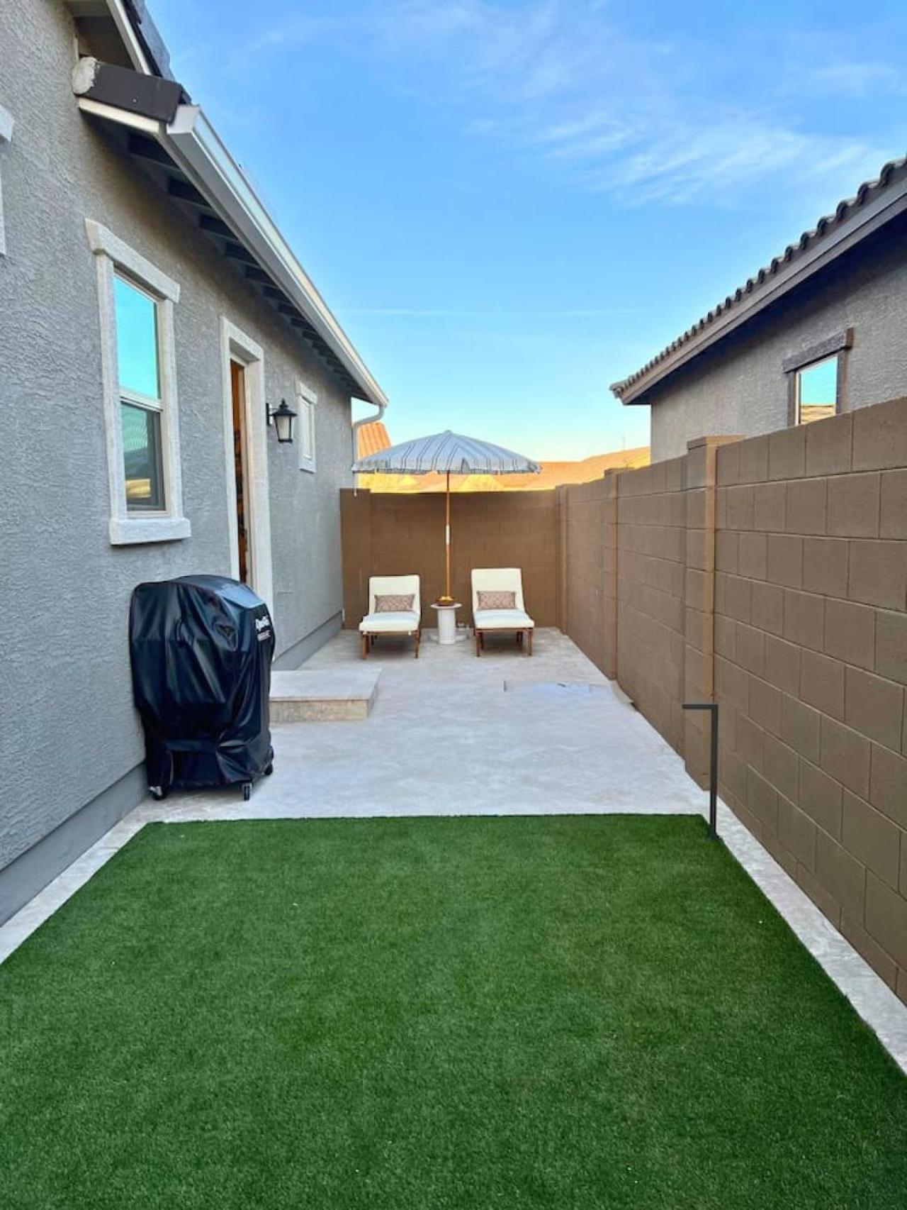 Luxury 1 Bedroom Casita With Private Yard, Garage And Wd