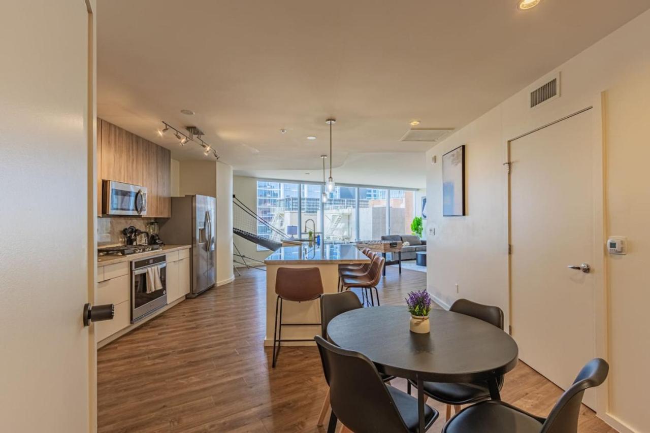 Sky Terrace Dt Highrise, Gym, Pool, Parking, W-d,golf Apartment