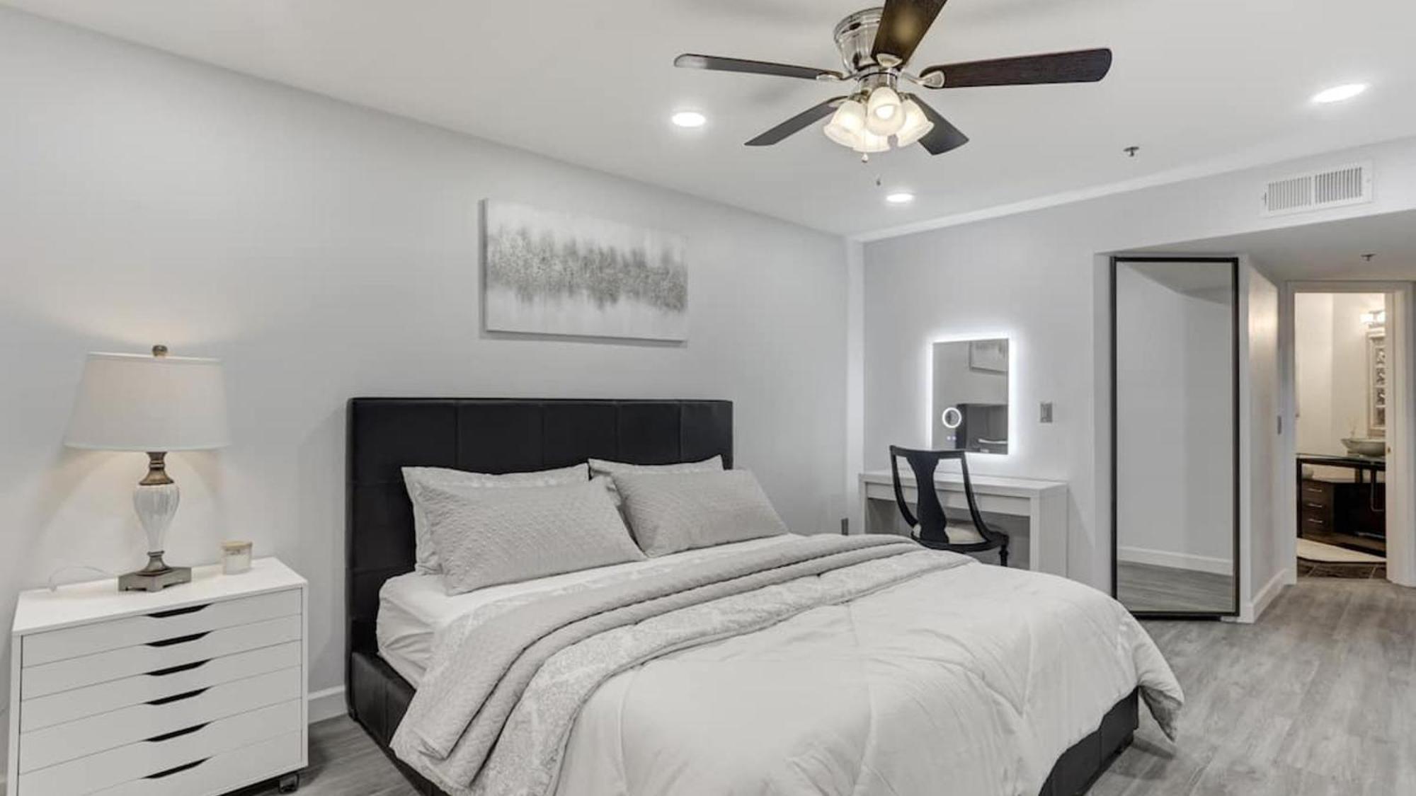 Holiday home Comfort And Style In The Biltmore Area! *