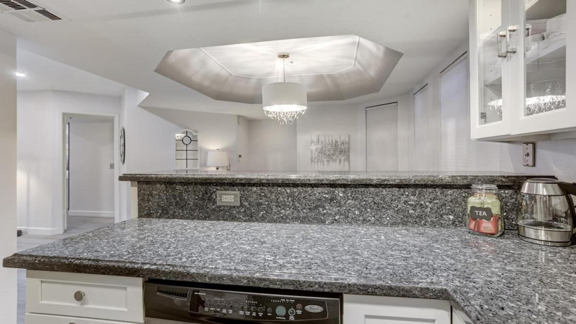 Holiday home Comfort And Style In The Biltmore Area! Phoenix