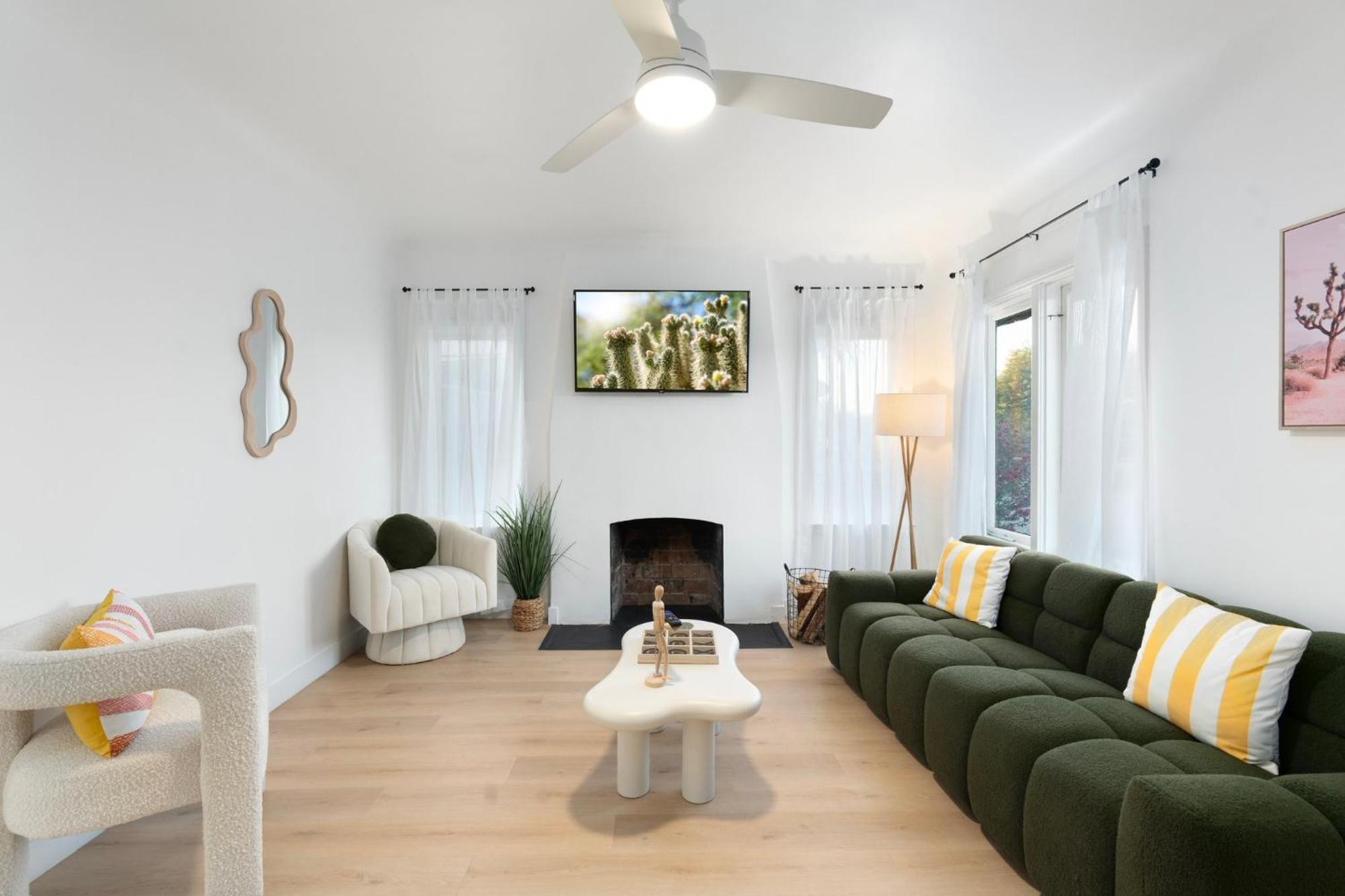 Charming - Storybook Style - Near Downtown Phoenix!