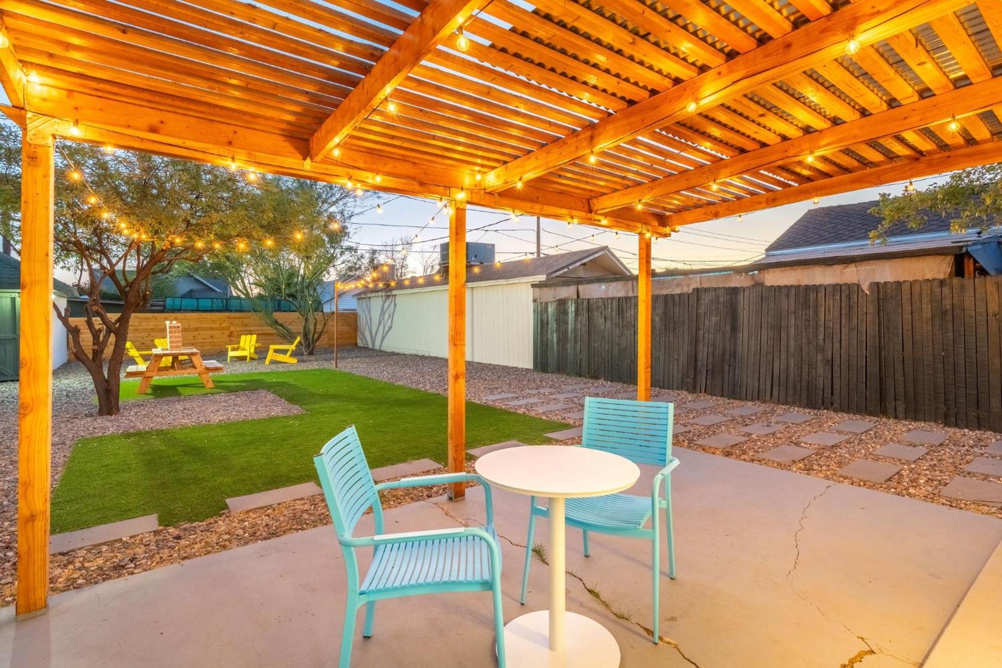 Charming - Storybook Style - Near Downtown Phoenix!