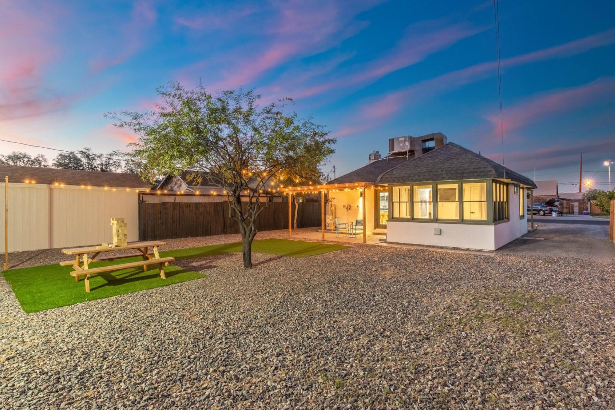 Casa de férias Charming - Storybook Style - Near Downtown Phoenix! *