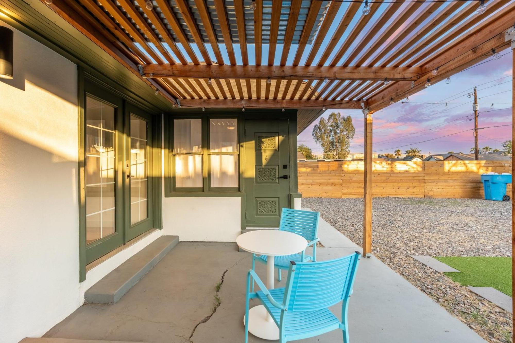 Charming - Storybook Style - Near Downtown Phoenix! *