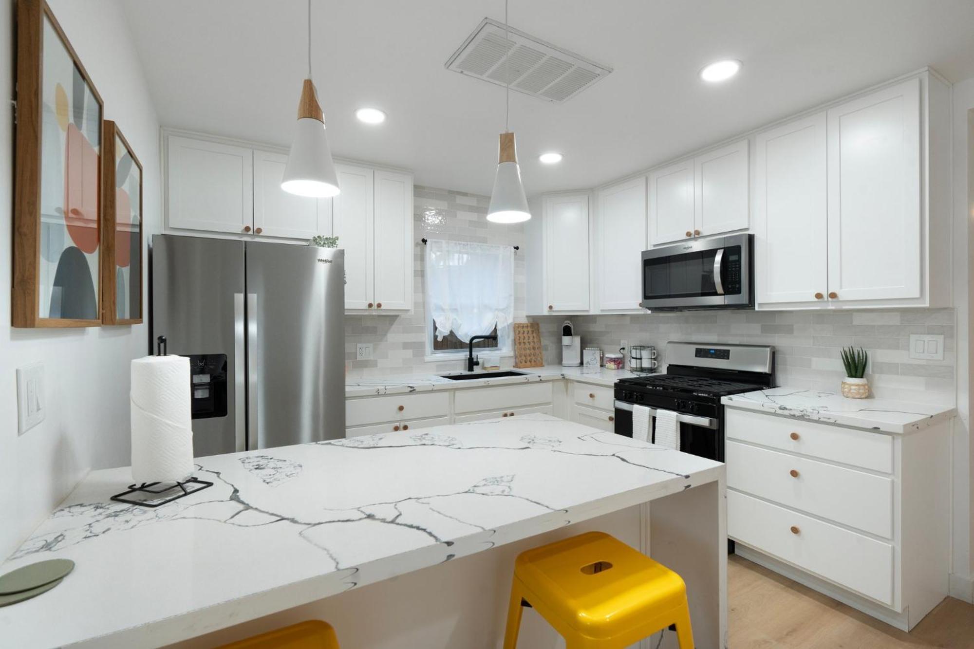 Charming - Storybook Style - Near Downtown Phoenix! Casa de férias *