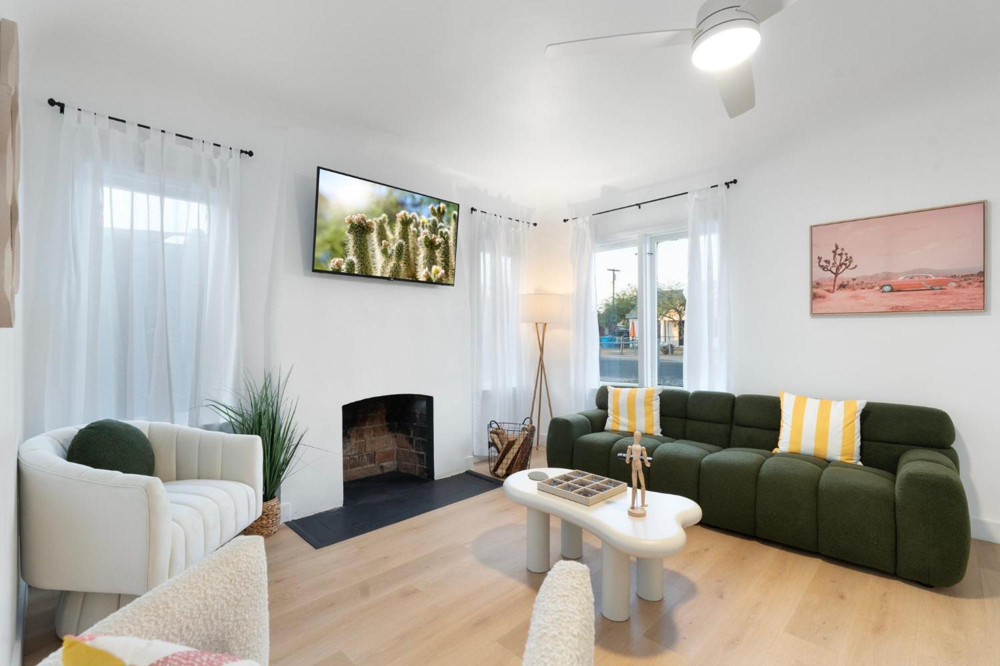 Casa de férias Charming - Storybook Style - Near Downtown Phoenix! Phoenix