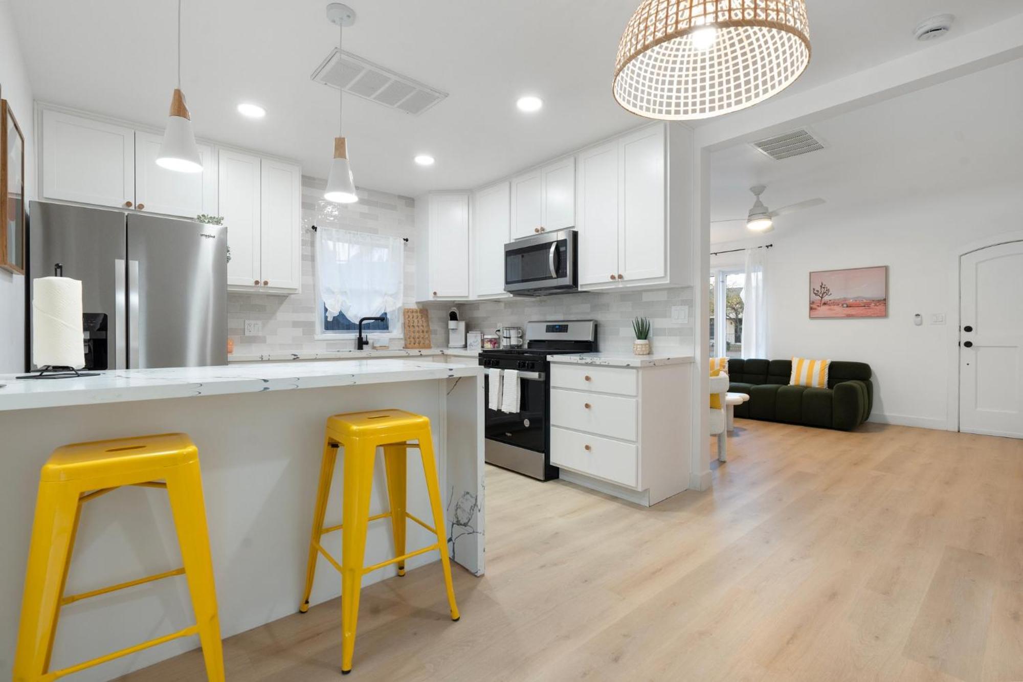 Charming - Storybook Style - Near Downtown Phoenix!