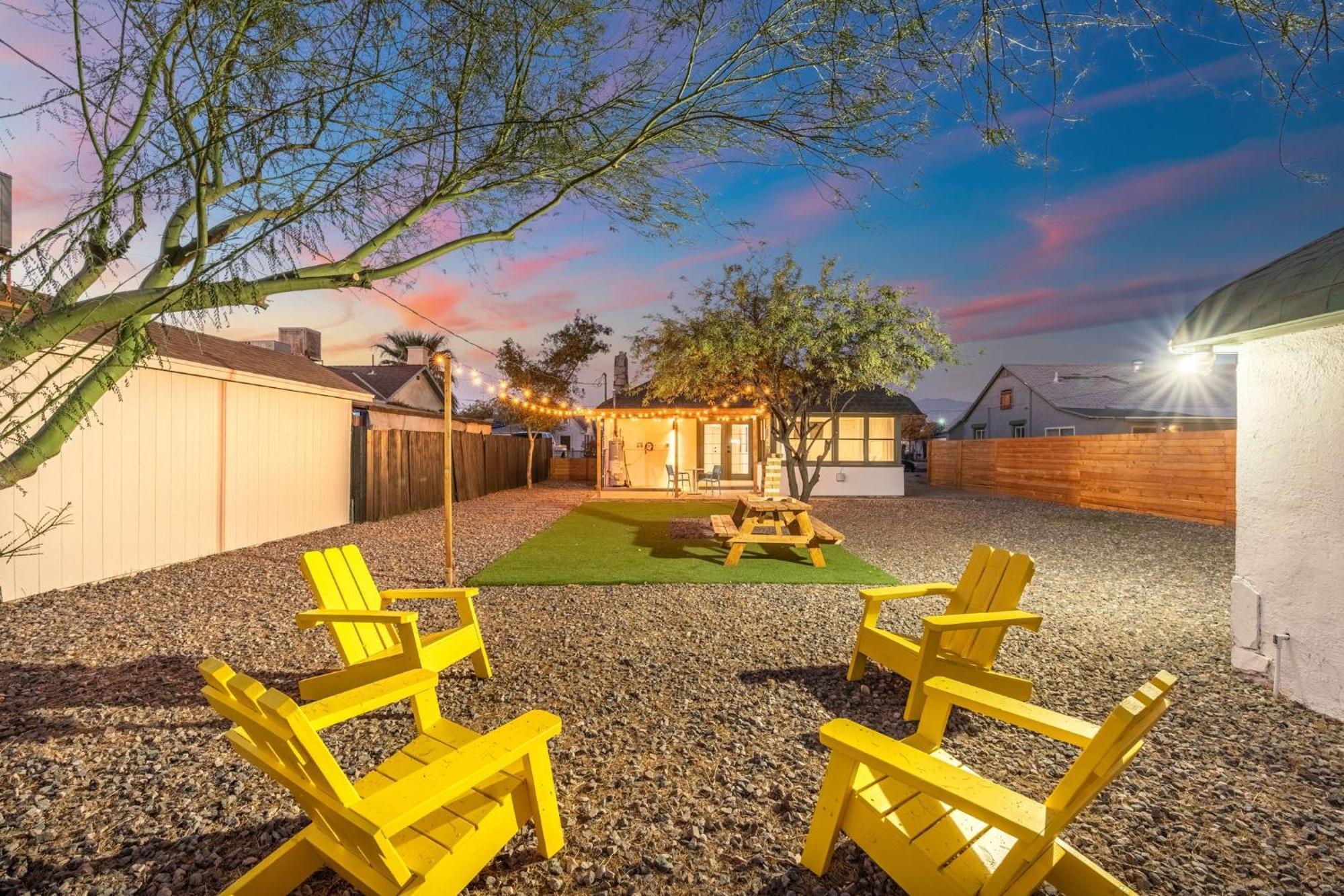 Charming - Storybook Style - Near Downtown Phoenix! Casa de férias *