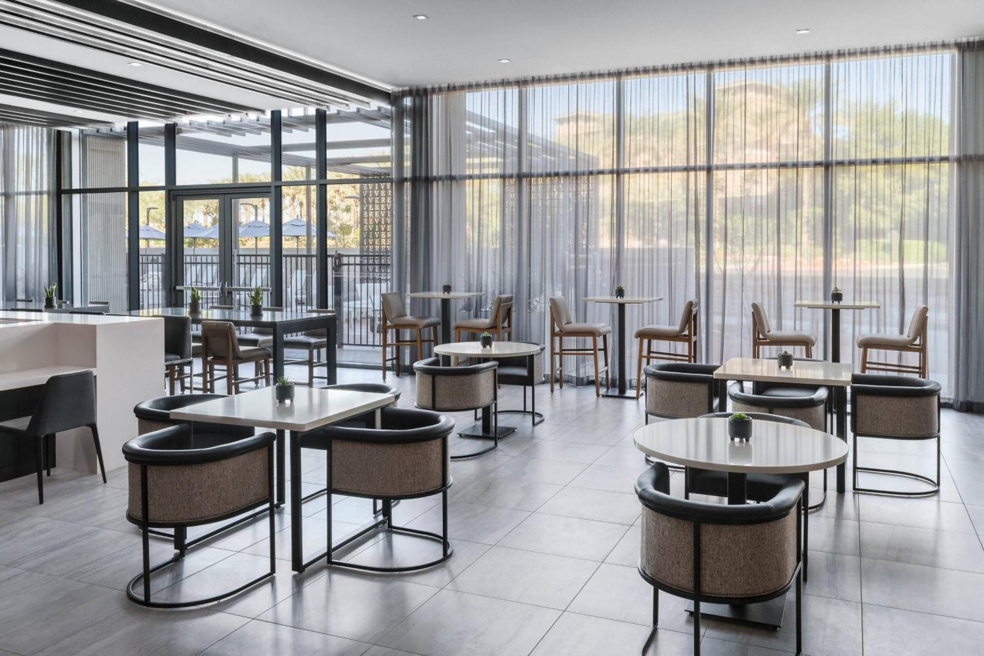 Hotel Ac By Marriott Scottsdale North 4*