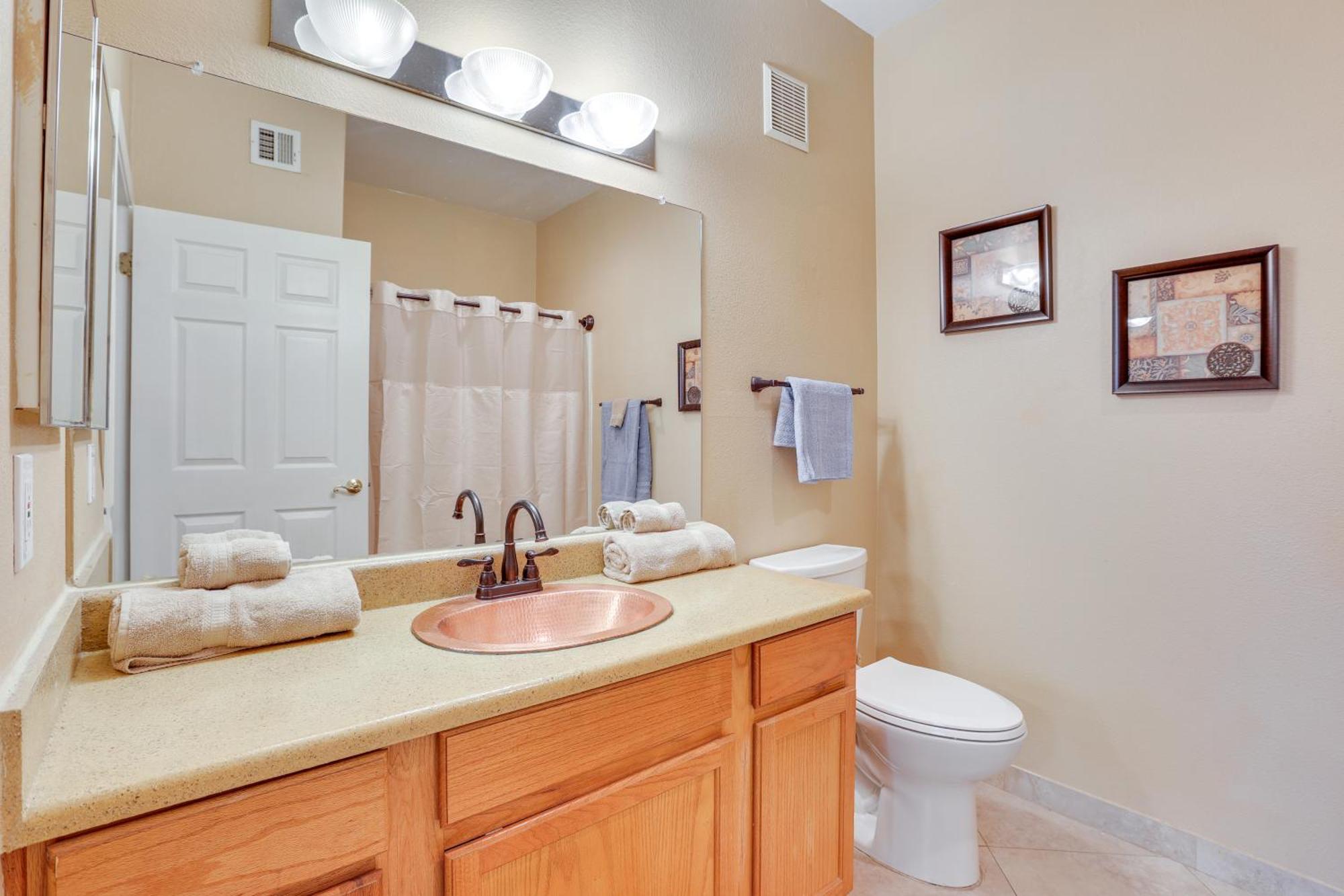 Apartment Bright - 3 Mi To State Farm Stadium! *