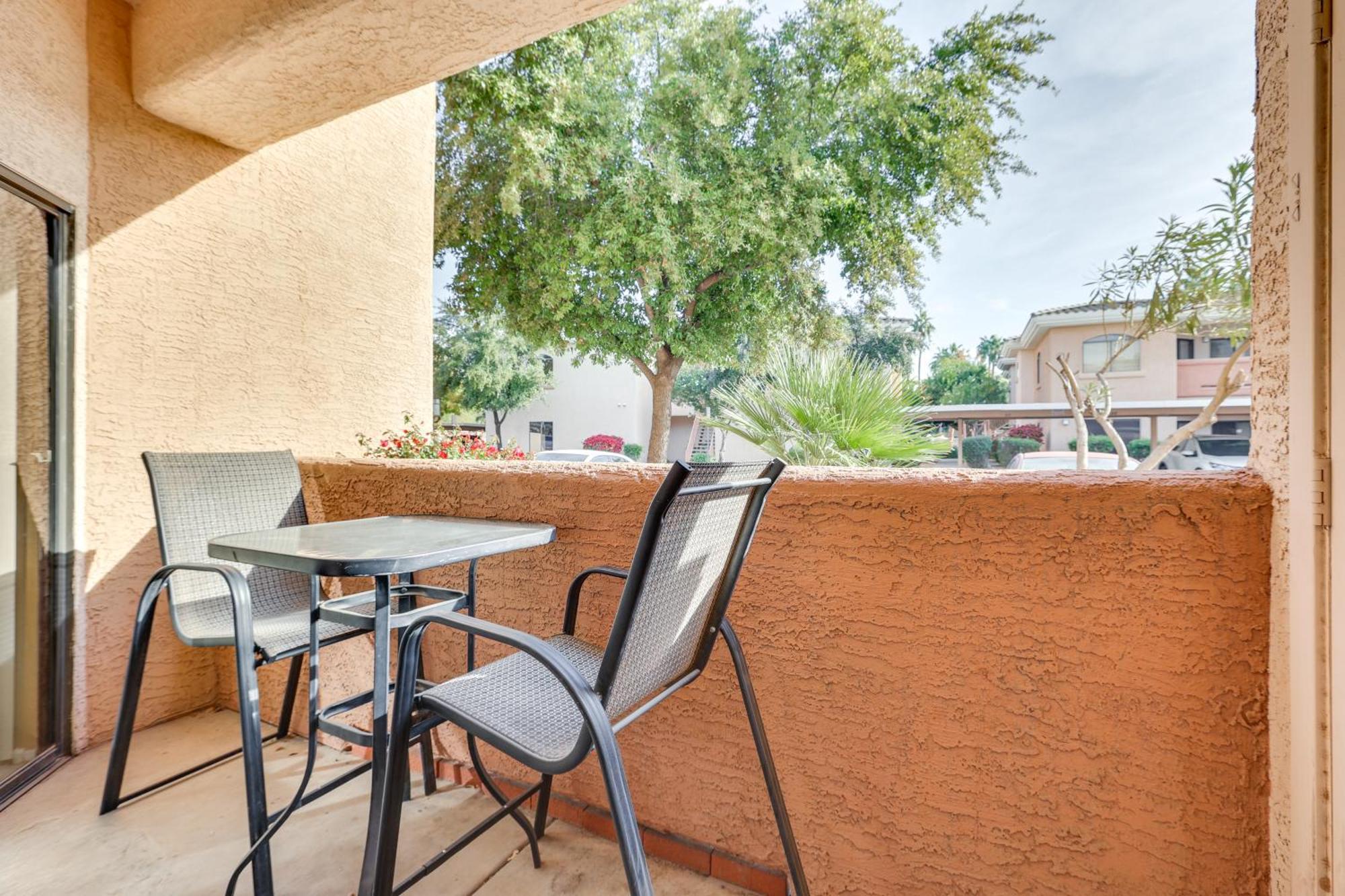 Apartment Bright - 3 Mi To State Farm Stadium!