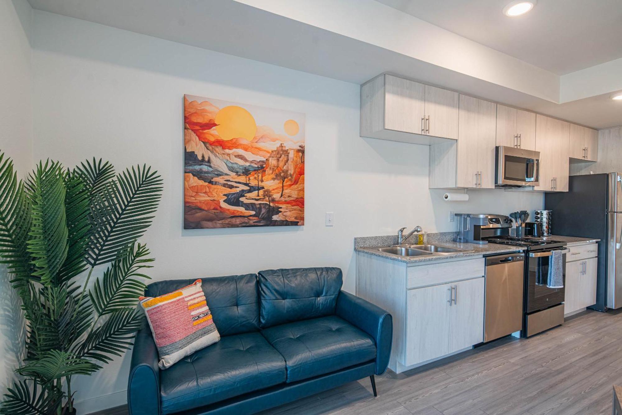 Apartment Family Friendly Escape With Large Pool! Phoenix