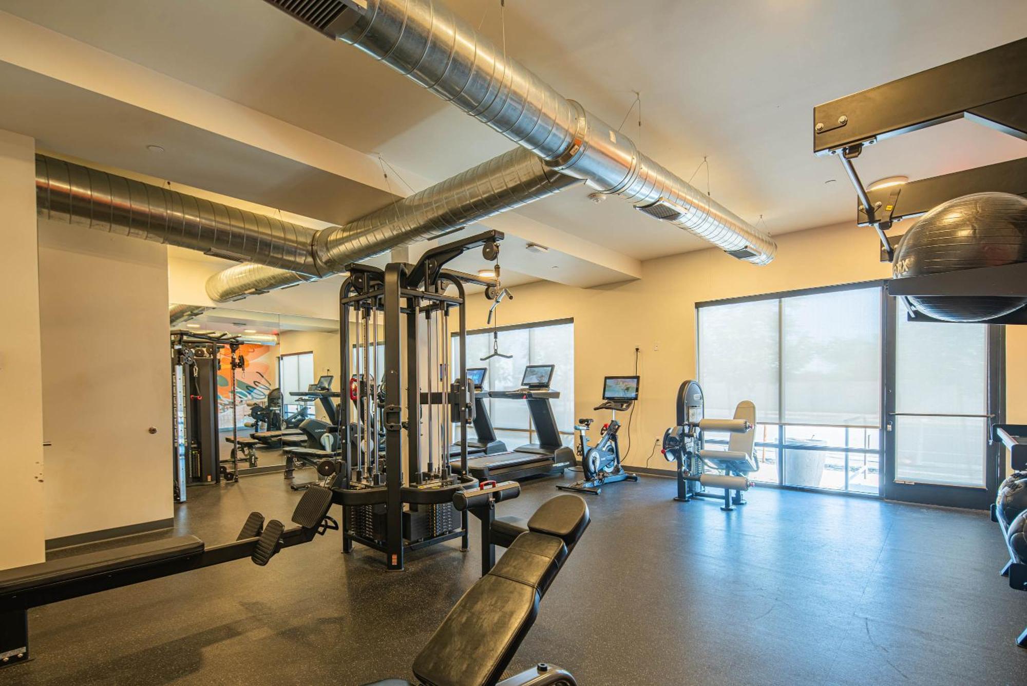 Apartment Family Friendly Escape With Large Pool! Phoenix