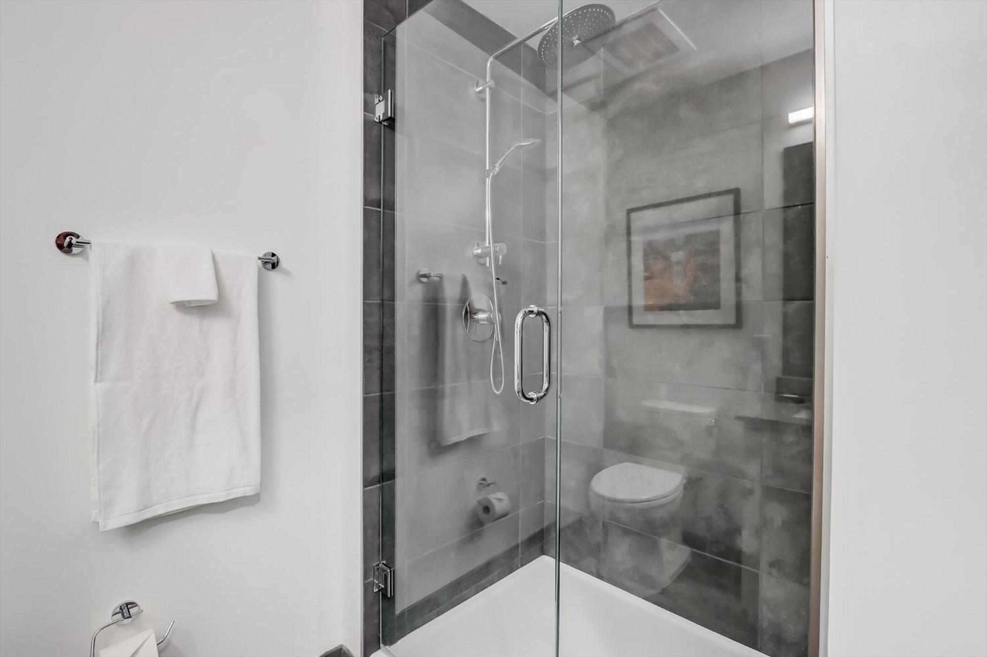 Modern Downtown Apartments At Kenect Phoenix *