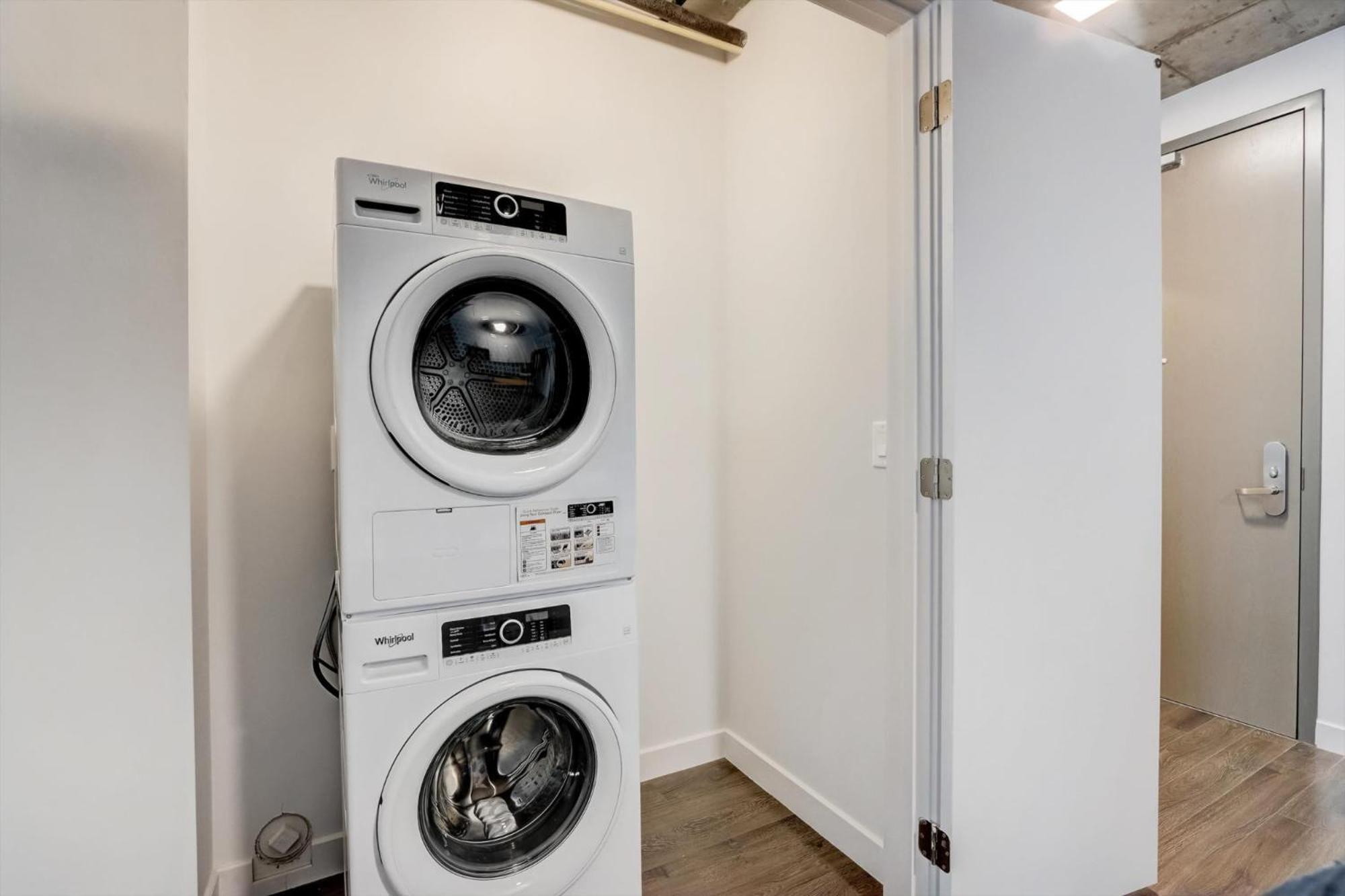 Modern Downtown Apartments At Kenect Phoenix Aparthotel *
