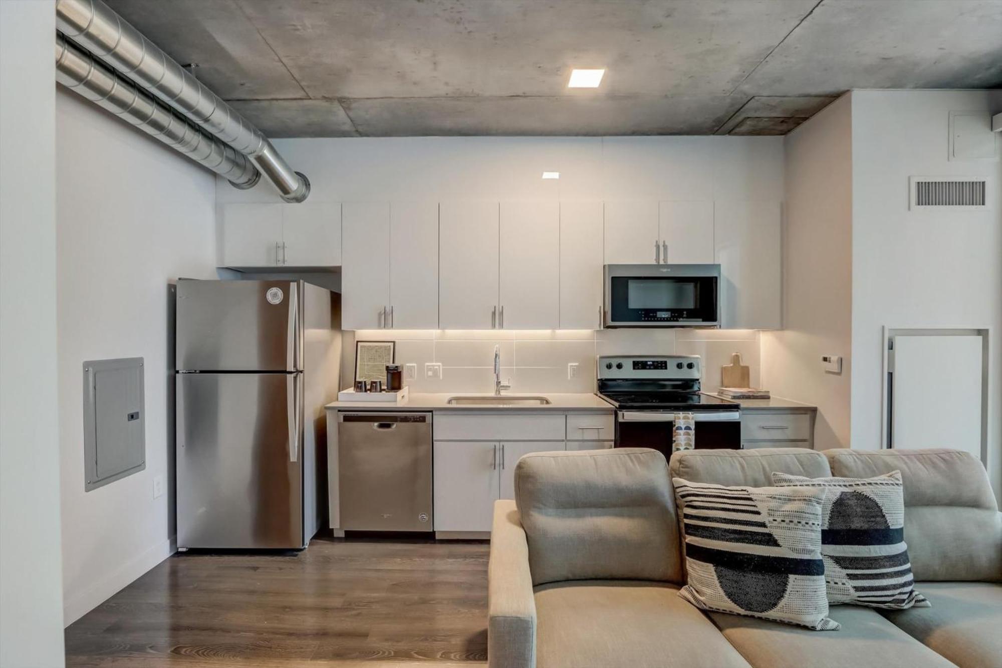 Modern Downtown Apartments At Kenect Phoenix